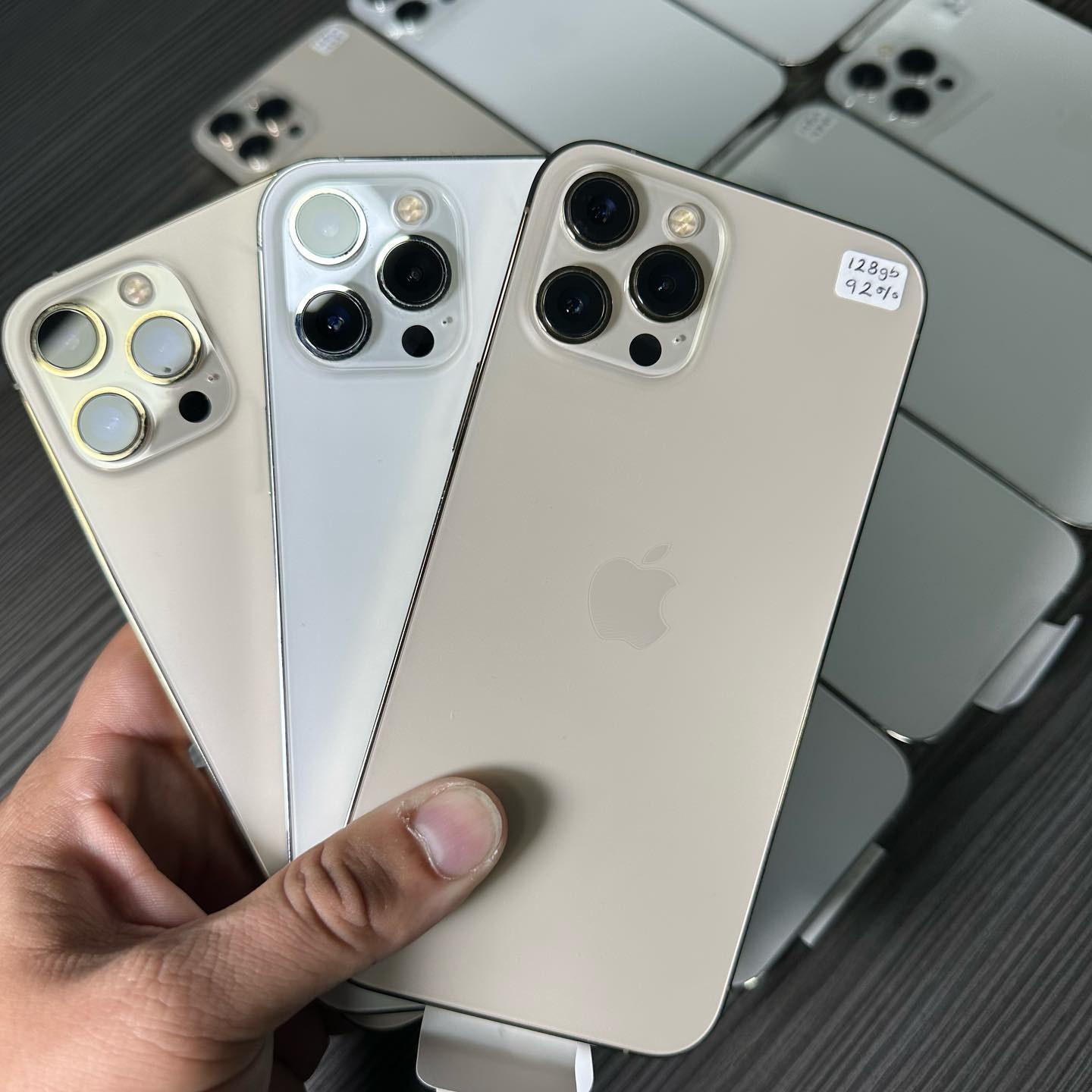 Refurbished iPhones - Image 3